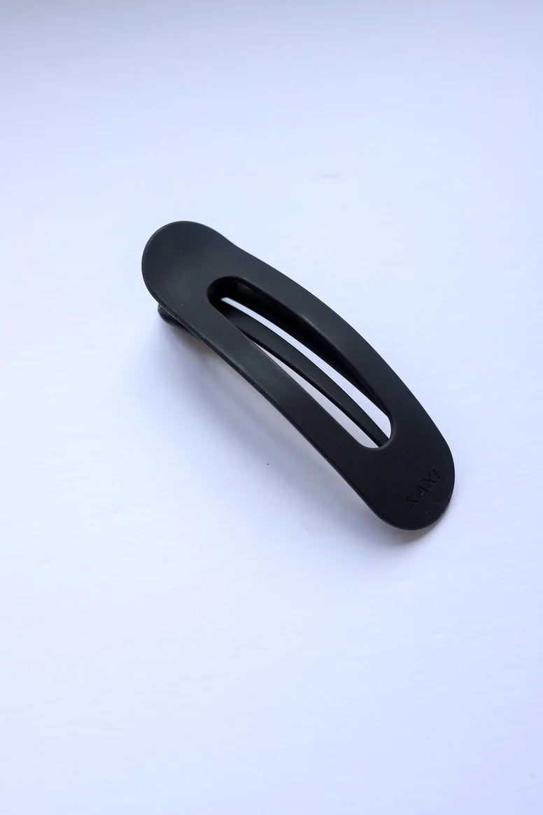 lay down claw clip by kaxi matte black